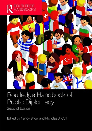Die zweite Auflage des Routledge Handbook of Public Diplomacy, hrsg. von Nancy Snow und Nicholas J. Cull (Bildvorlage: Routledge/Taylor & Francis). Die zweite Auflage des Routledge Handbook of Public Diplomacy, hrsg. von Nancy Snow und Nicholas J. Cull (Bildvorlage: Routledge/Taylor & Francis).